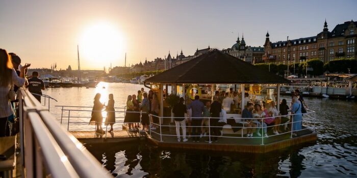 Djurgårdsbron – Paviljongbaren – En charmig eventlokal vid Djurgården med vacker utsikt över vattnet och en trevlig uteservering.