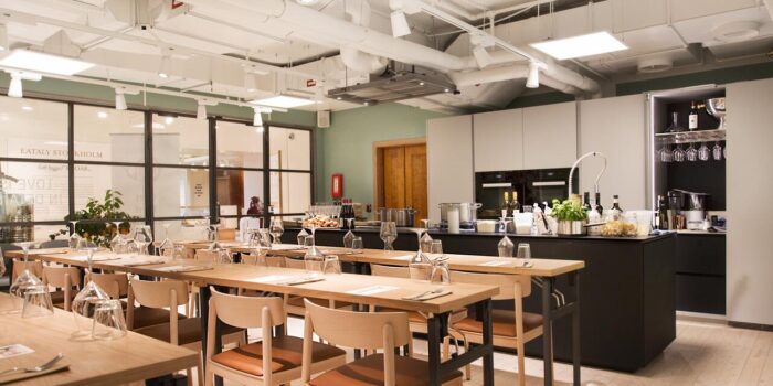 Eataly – La Scuola – En italienskinspirerad eventlokal på Biblioteksgatan i Stockholm med fokus på mat och gemenskap.